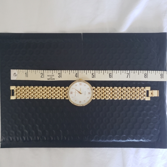 CRRJU Gold Bracelet Watch Stainless Steel Back Water Resistant (NWOT) - Picture 9 of 9